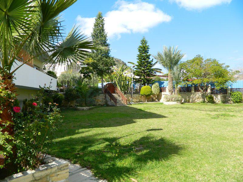 124084CCBAAAFF66CD048F57275BD2BE