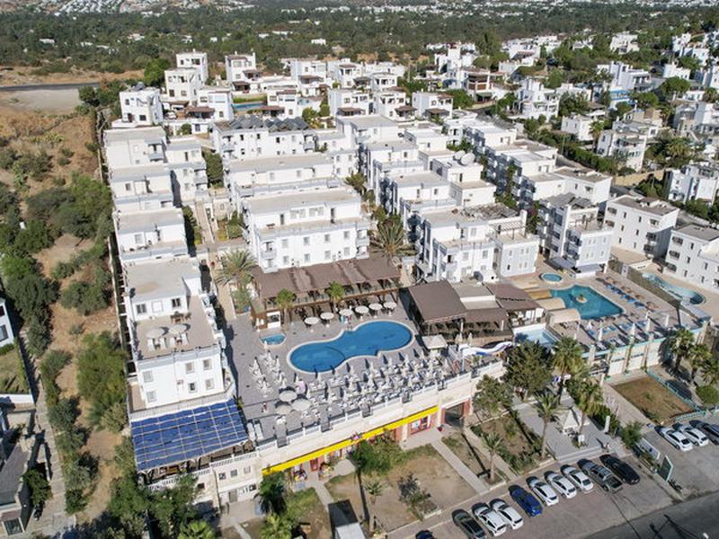 70F4AAFA67DCE0BEA59B0399E8061C03