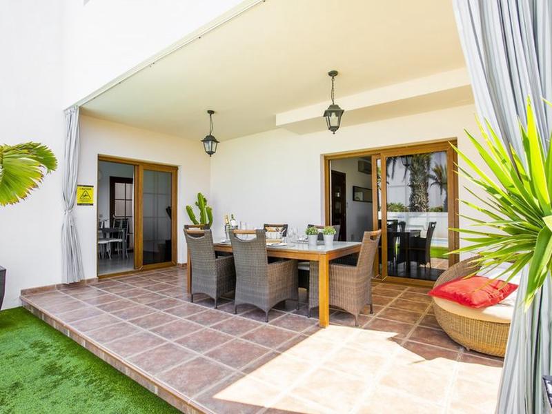 21379F36AE98C40F901AB1A1F5F8F8D5