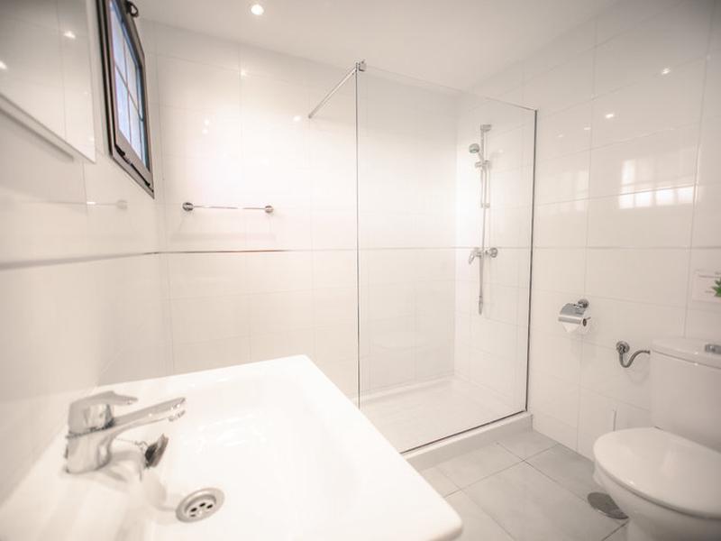 123F6DDD06730FEAE47A4D68ED148F04