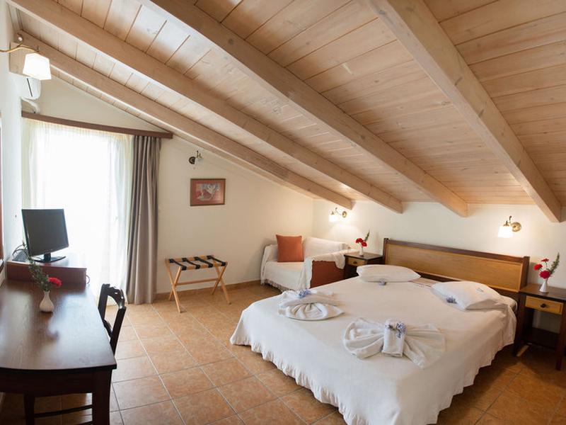 97A835647C09BC138DA61CBCE516C4EB