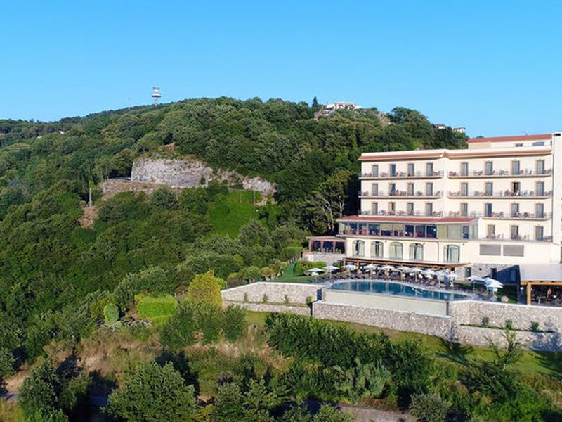 Due Golfi Grand Hotel