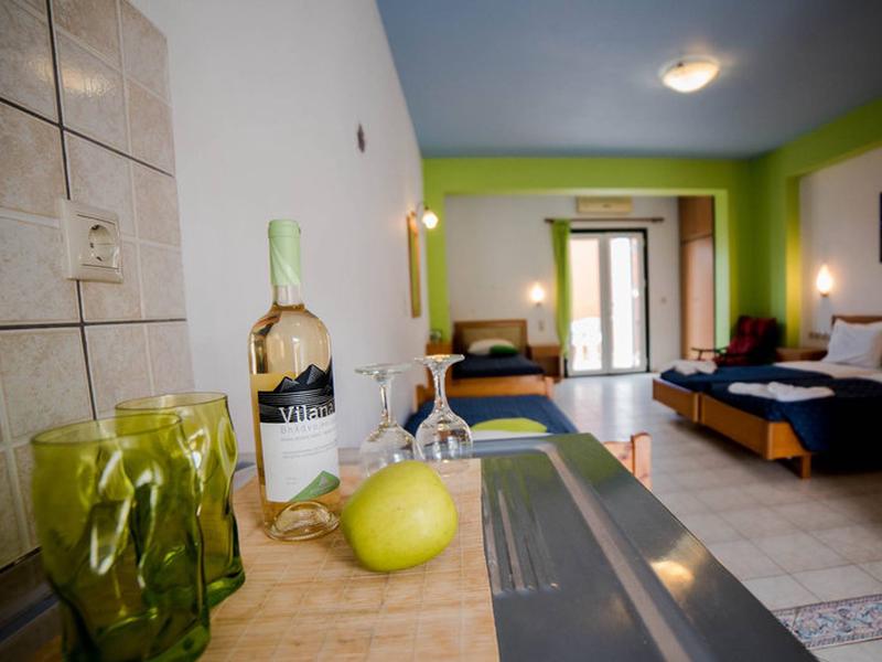 1894AA6B400E162D0A5B3EE8E8269572