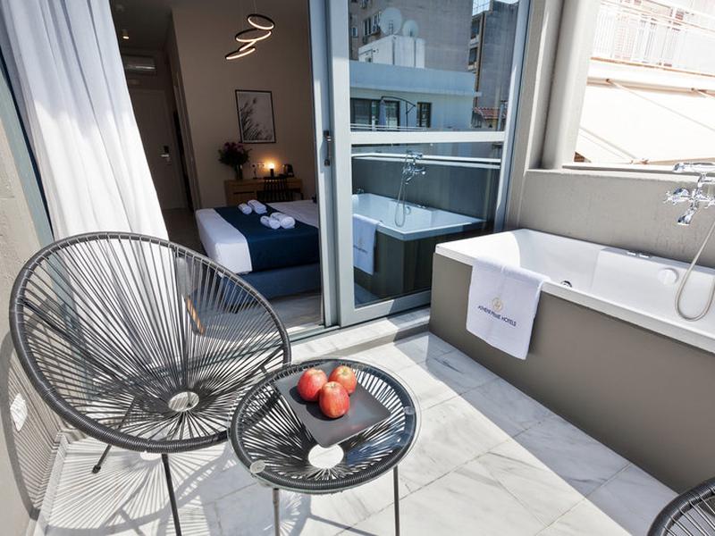 01EDD082340BD2DBA7271C4B5F778602