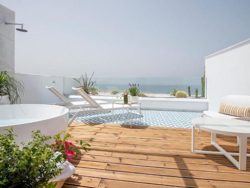 23CBB5E1F9ED61D2C0A0377D7DA59484