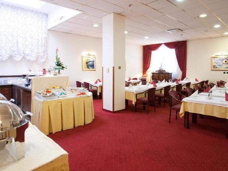 924A79F086E8F225BF9A6D2B8D7F6257