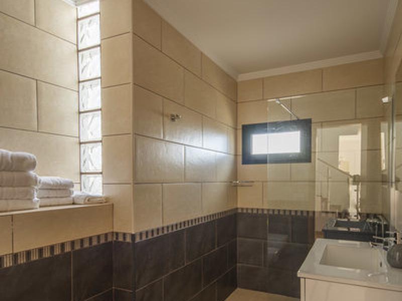 ADFDE29F224114FD1B0AE2D11AD15EDF