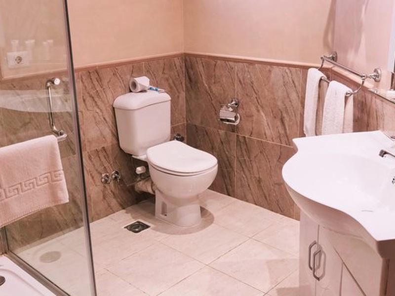 F2F5CF02D086103D8FD8E4F03EF35FD9