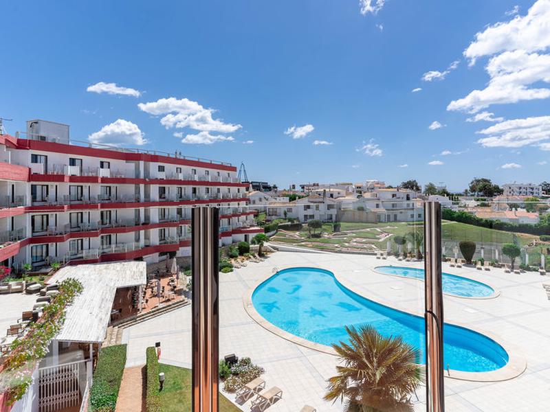 AFE99E355EC806ED68FA8E9DBB7A7357