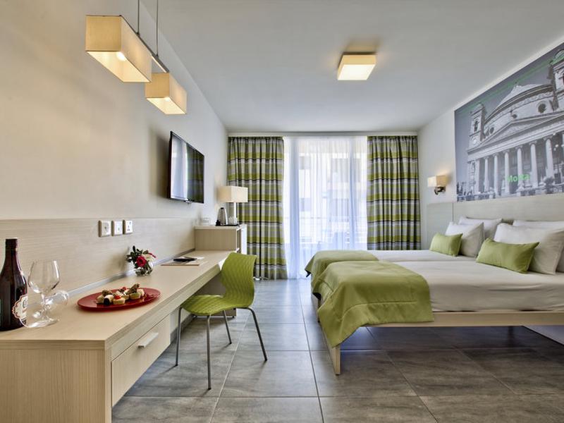 E88189A3C6F8BA086550418F3C93407E