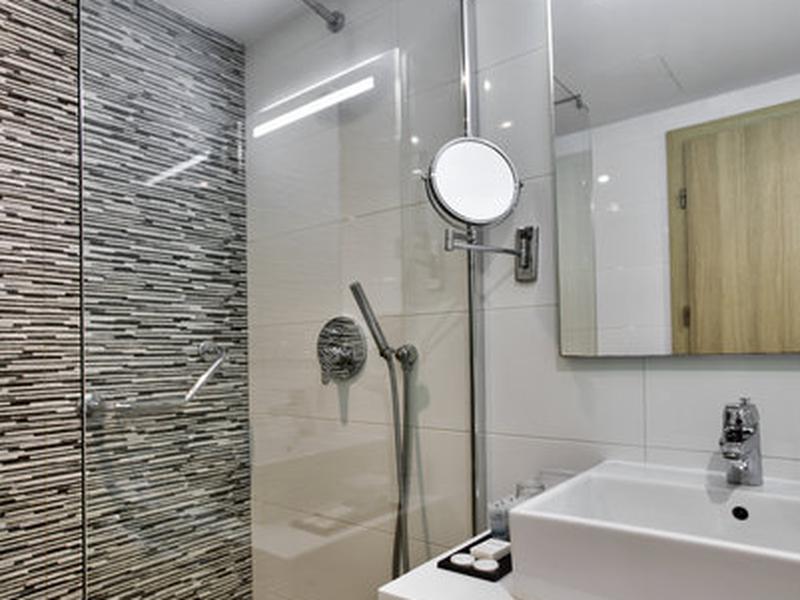 567C2C17A020DE6290F1409695D4C698