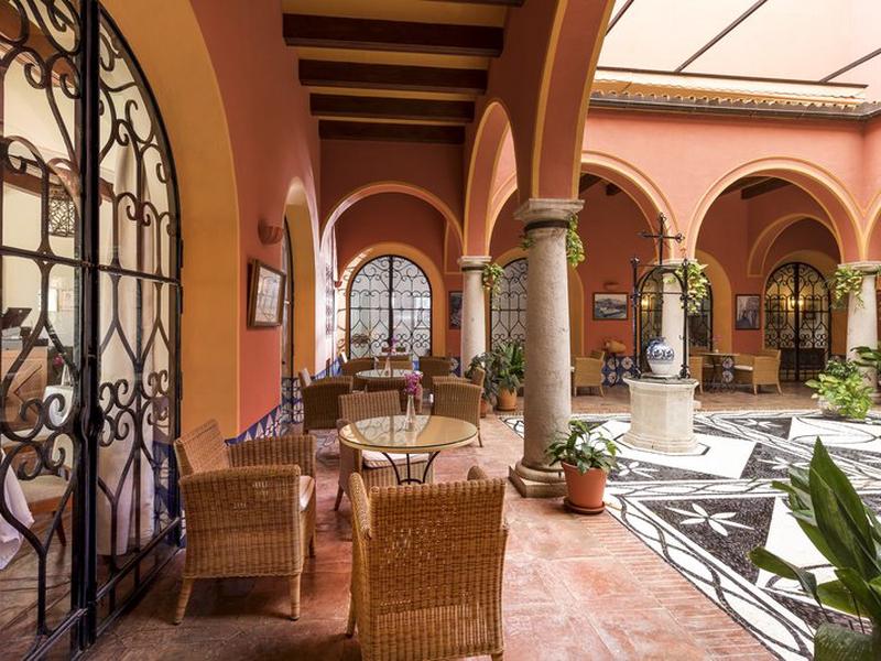 0921C002A7BE4355A4677F2CA8D18D0E