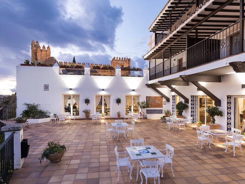 DF921A9DC2EDD7A17D209A90AE8E1C13