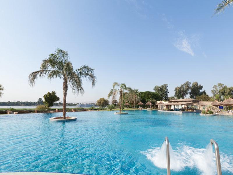 FBEEF82E02240A939C0BE2B17A6CC3B6