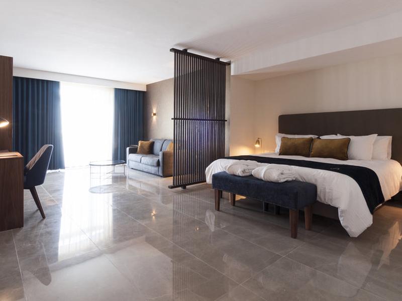 2F55A036DCE304EC27D1BBE839F379D0