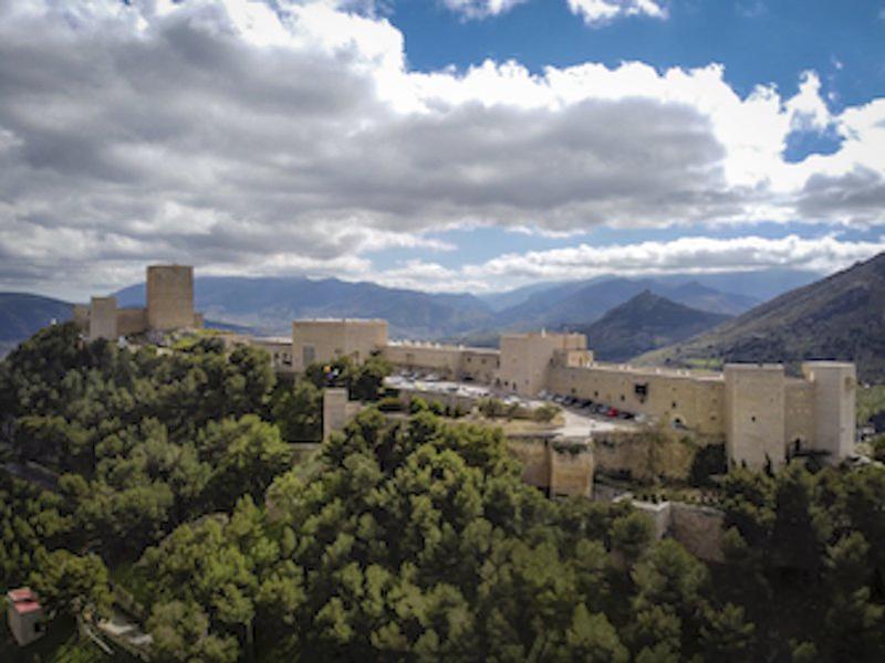 8BB9FEB6E5437B3D2E86D784A208F1FB