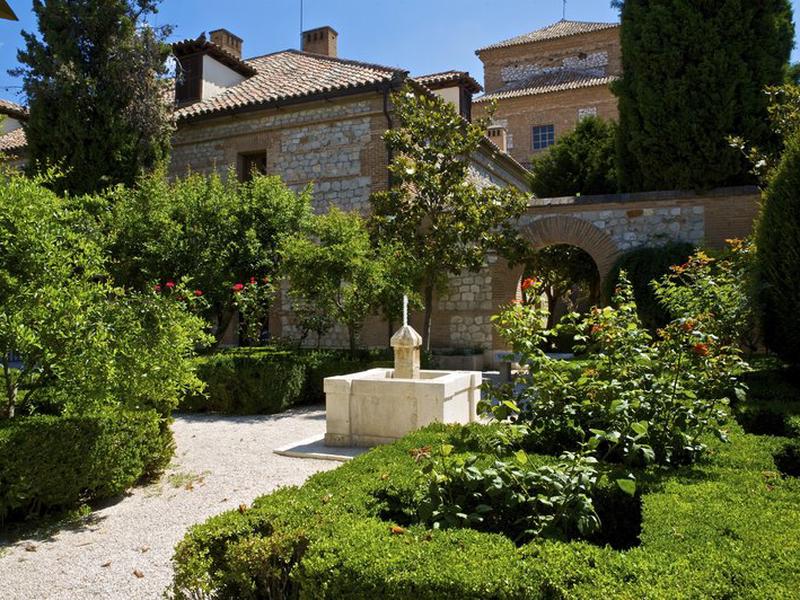 DADE709CECF35DDCCED749D24497DBF9