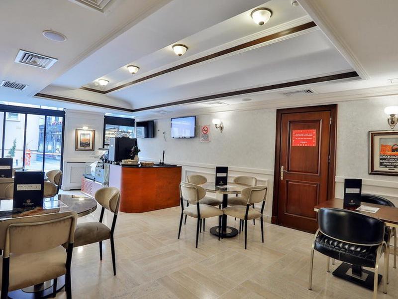 5CCF8D71656B82DDE495DD4F567B496C