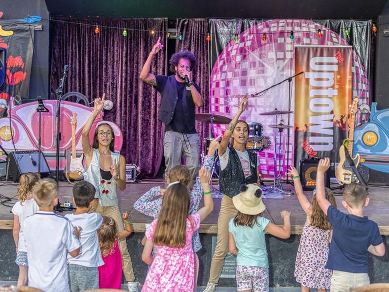 B7E878AD54B750C67C0D0385EFD446CB