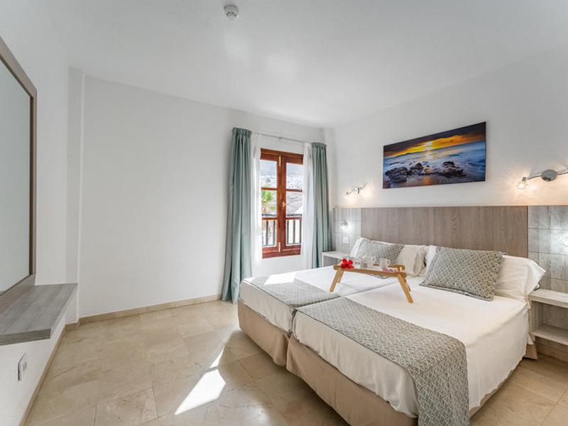 01FF17A5CEAA95DC9B0D8DC47DAF0158