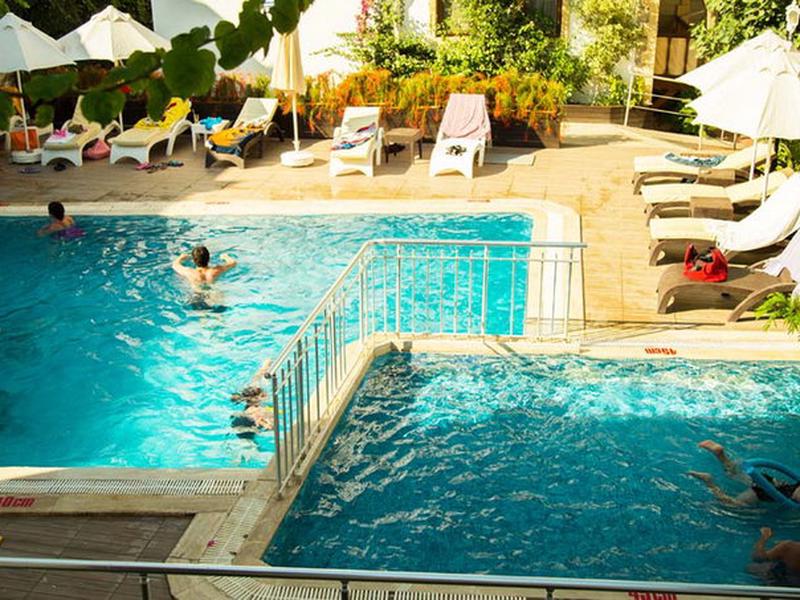 CBB82FD31BB3E199FF88EA78484808E1