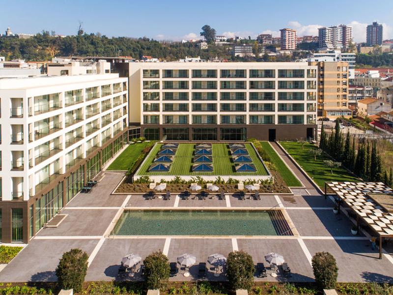 AED9590E4B4C82E661168AACE2468092