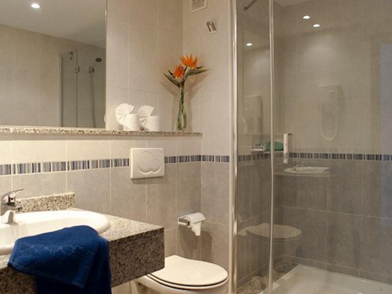 DC5EF49148DD3CF62DA754987A2B77F1