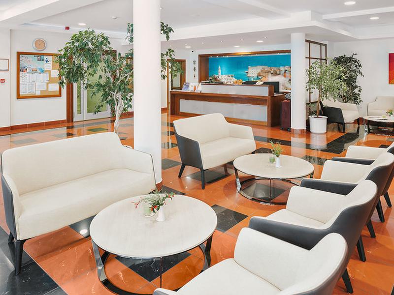 83FA54307AAFADBB19BFEB3C3F24C0C0