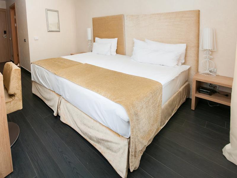 1A8091A8DB2EA92F899D378719BFE7F3