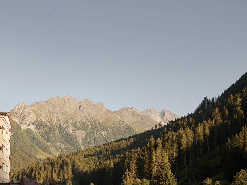 FC9EE822AF914FC1C6EBE68485F07B4B