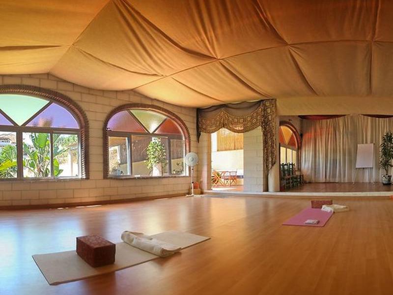 1C3755C74E093C4456520E44D915E9DA