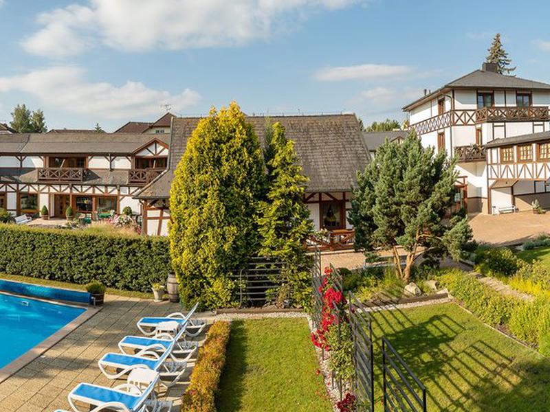 FBEF7C2BEEB16678B3E220DCD43FDE44