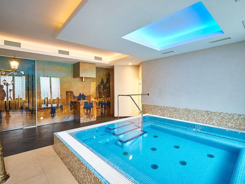 D421A84507FB3F67FE9AC386F77FFB8C