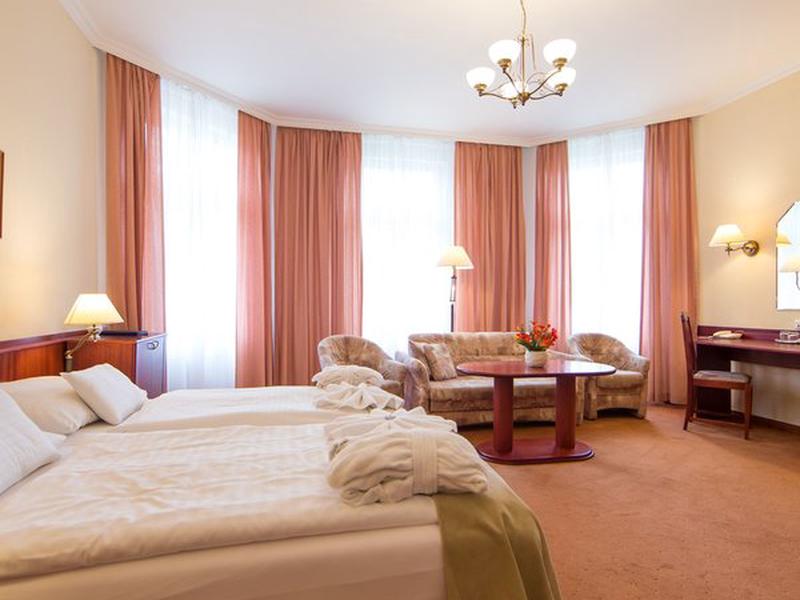 6AD700DA009E4375C3407205EDD9F271