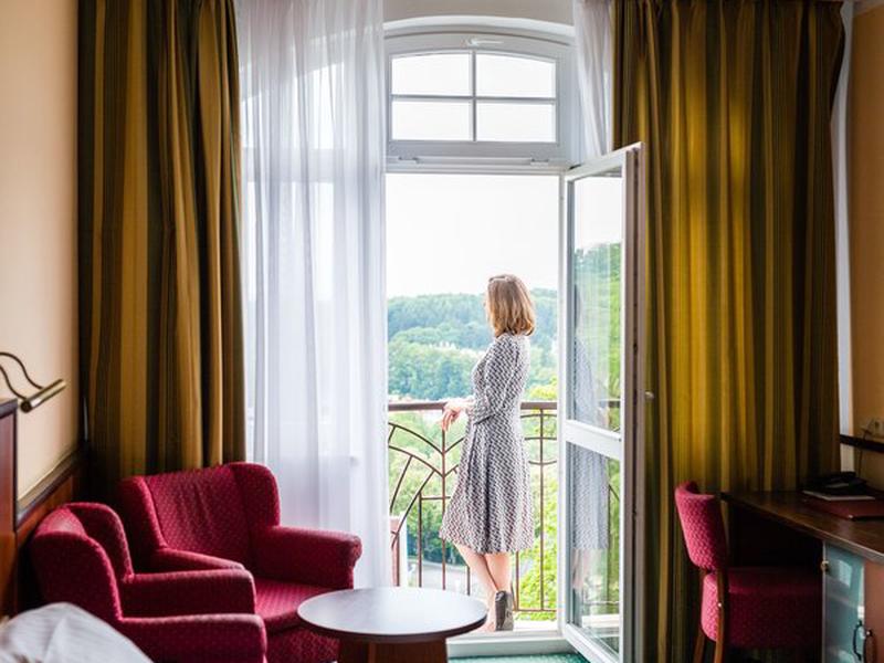 C4B341041C3EEE4AB82C49A3BBF0D087