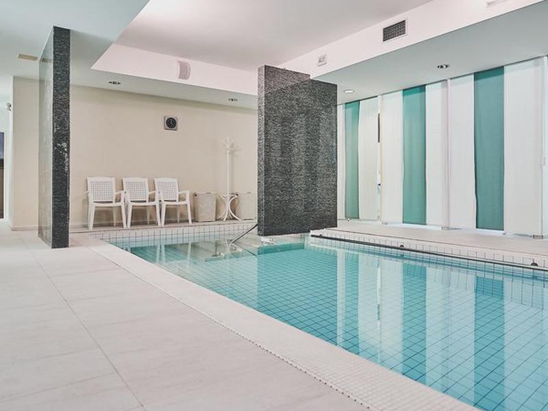 06833A1E1B5D7852828A8D1FBA083CE2