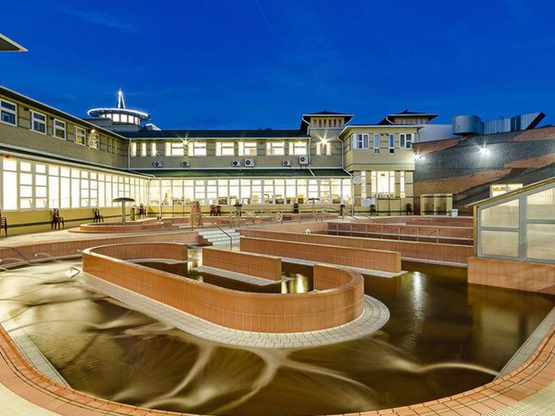 BAD2F80772E5978DC60A9A82734F00DF