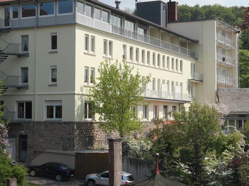 24A15C5F03C4F3912C0E3A25D1D8C049