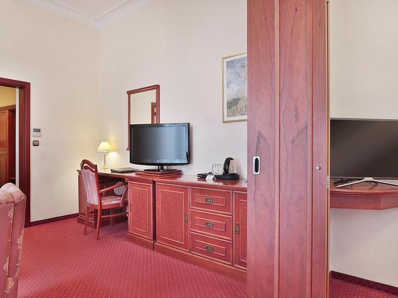 58C098C9837A36889CF50FA3B8111BC3