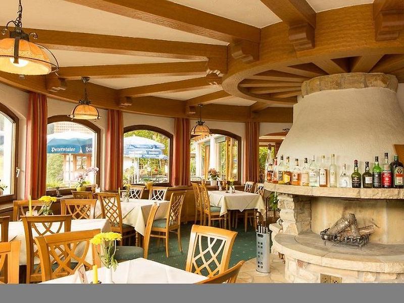 678BE7A61C55392CC5266D1C26ED6D83