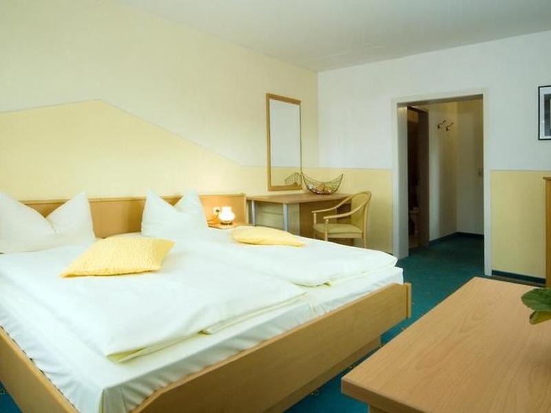 33D7F0644ACA6D332BC3AF822A50C221