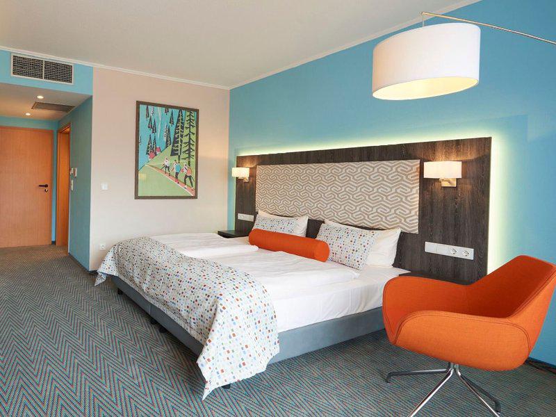 318013B3422640BFB2A5D6BE5AA24B32