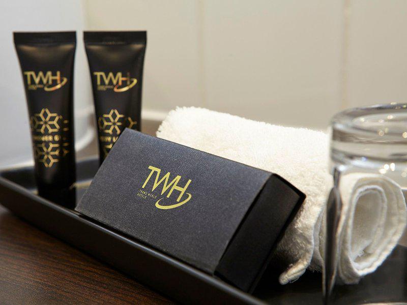 21513E599D90F3D869B549B9D5A6B238