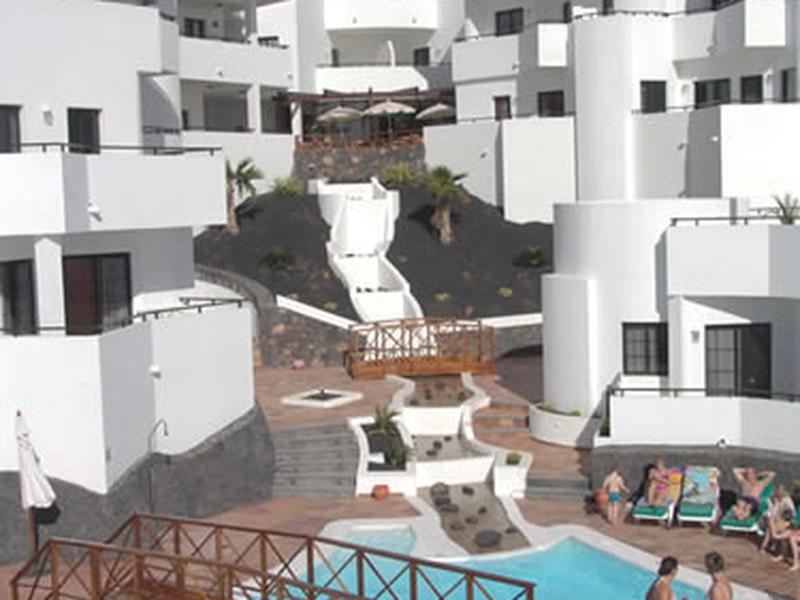 B0B715045EC91B9756E5FAFD1F27580F