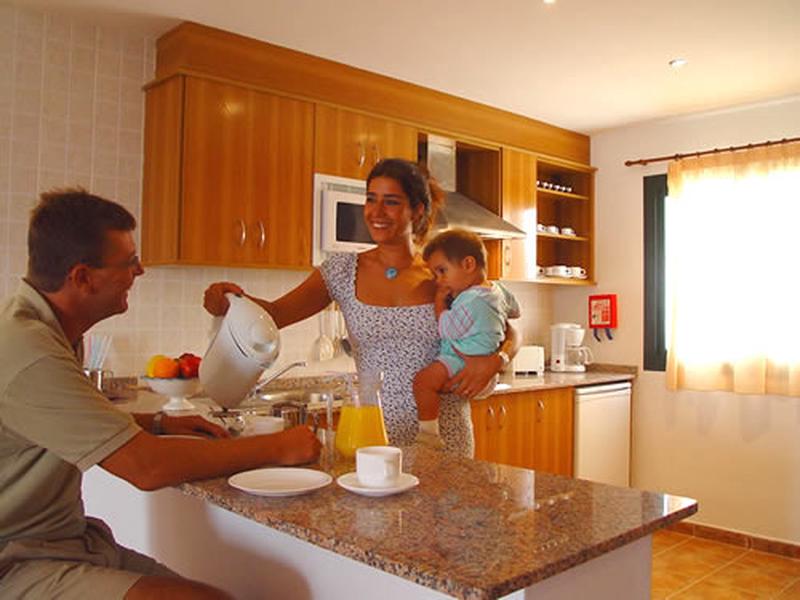 C3A0F3C0F3BEE22F88A3E9DAA795EB37