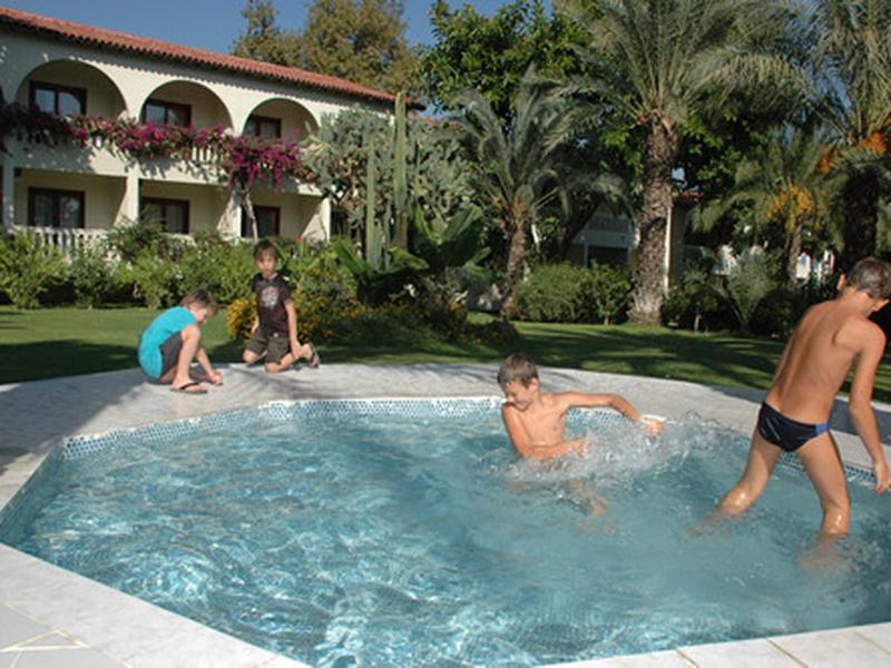 6C27DF9A296A0070DF89BDE778411B2B