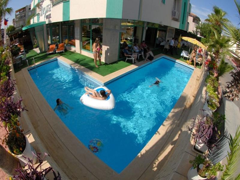 F73D3B33B87A66BA8F422B79B43A8D8F