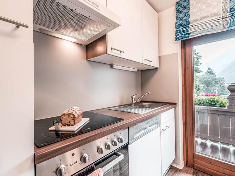 4E760A5B91DC9EC71AABA54D69387950