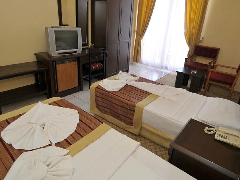 3B0F7C15817757456BF17D679AF96681