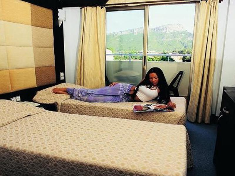 3966EF13B902FDF1C2D2D0428FCEA971